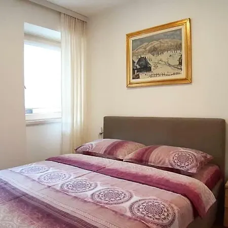 Lux Lazarevic Lägenhet *